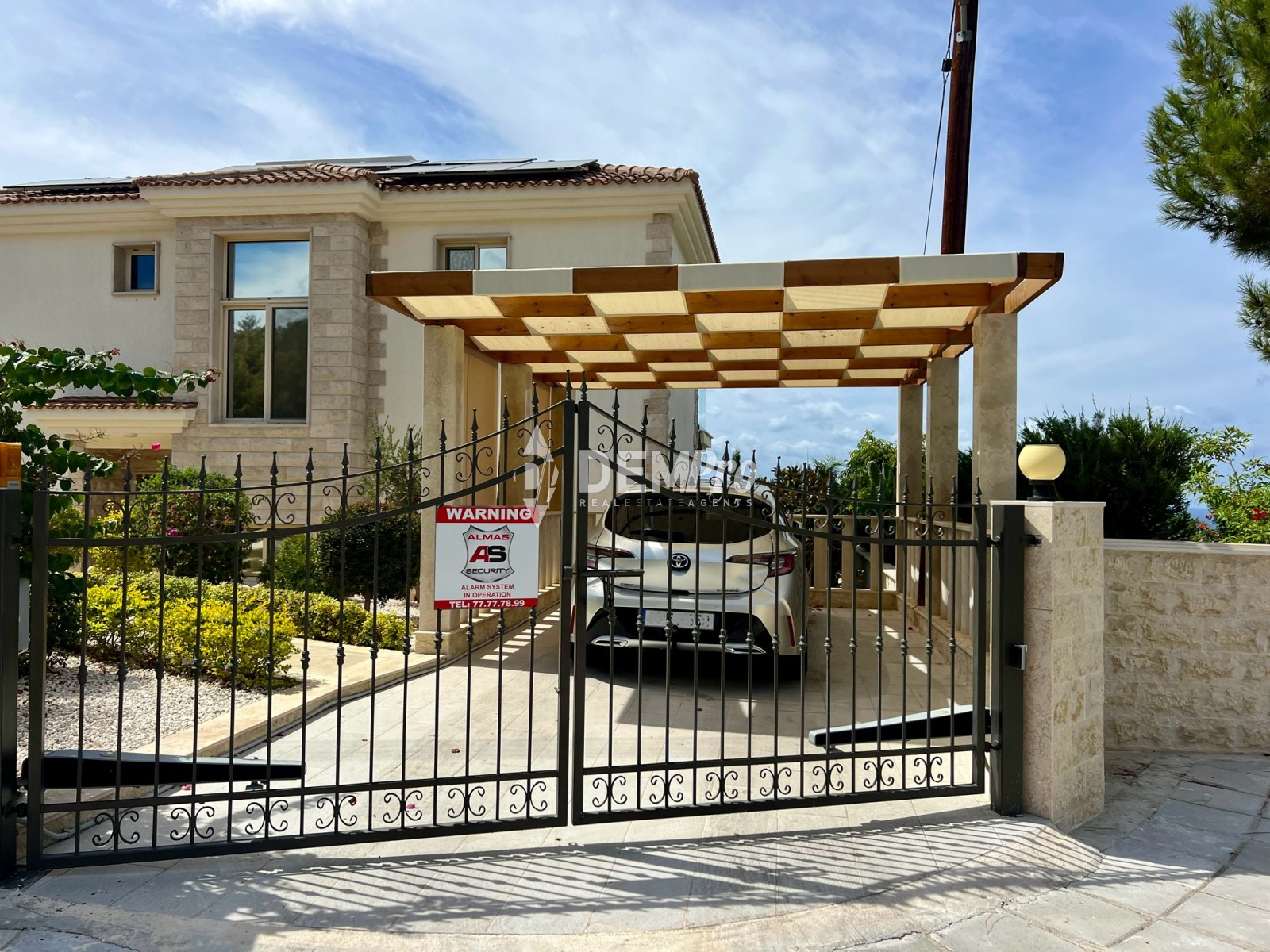 For Sale 3 Bed Villa in Argaka - Paphos, Cyprus 