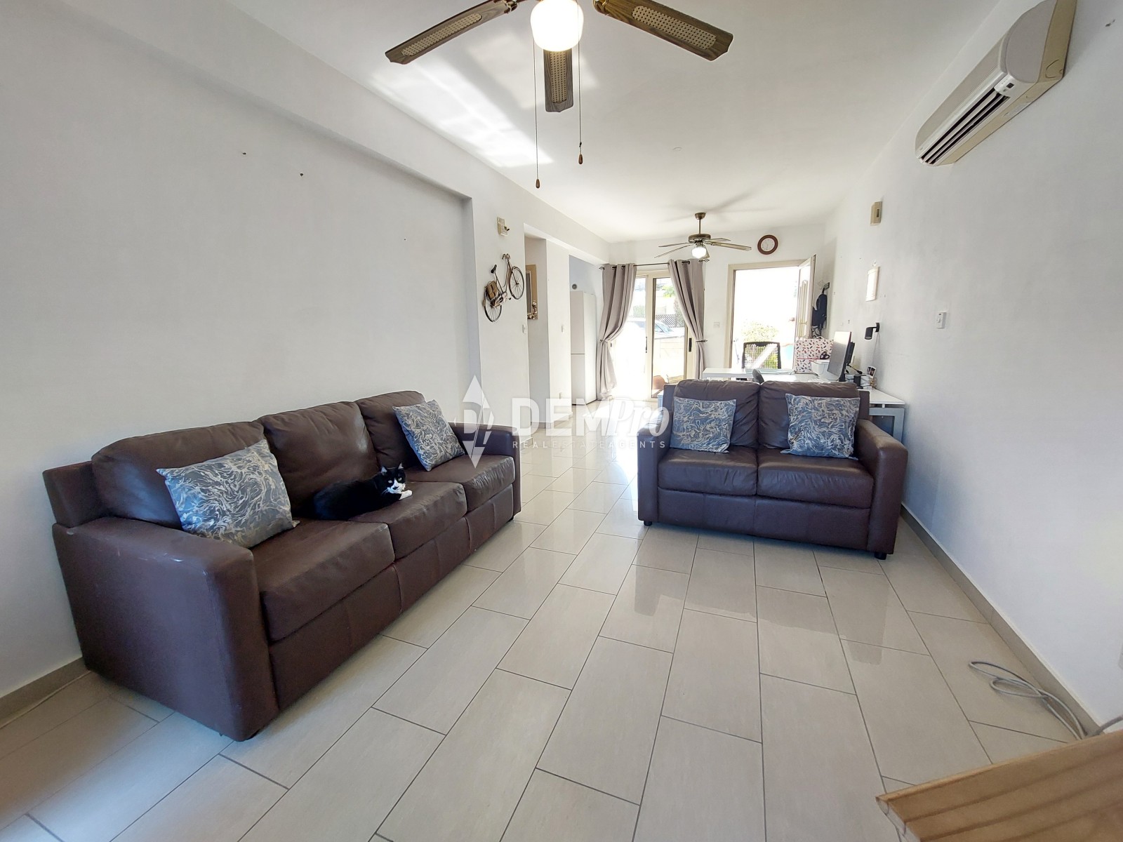 For Sale 1 Bedroom Apartment in Peyia 