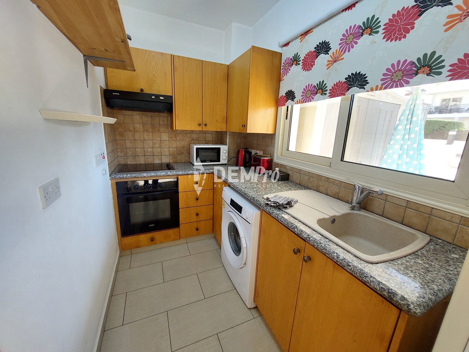 For Sale 1 Bedroom Apartment in Peyia 