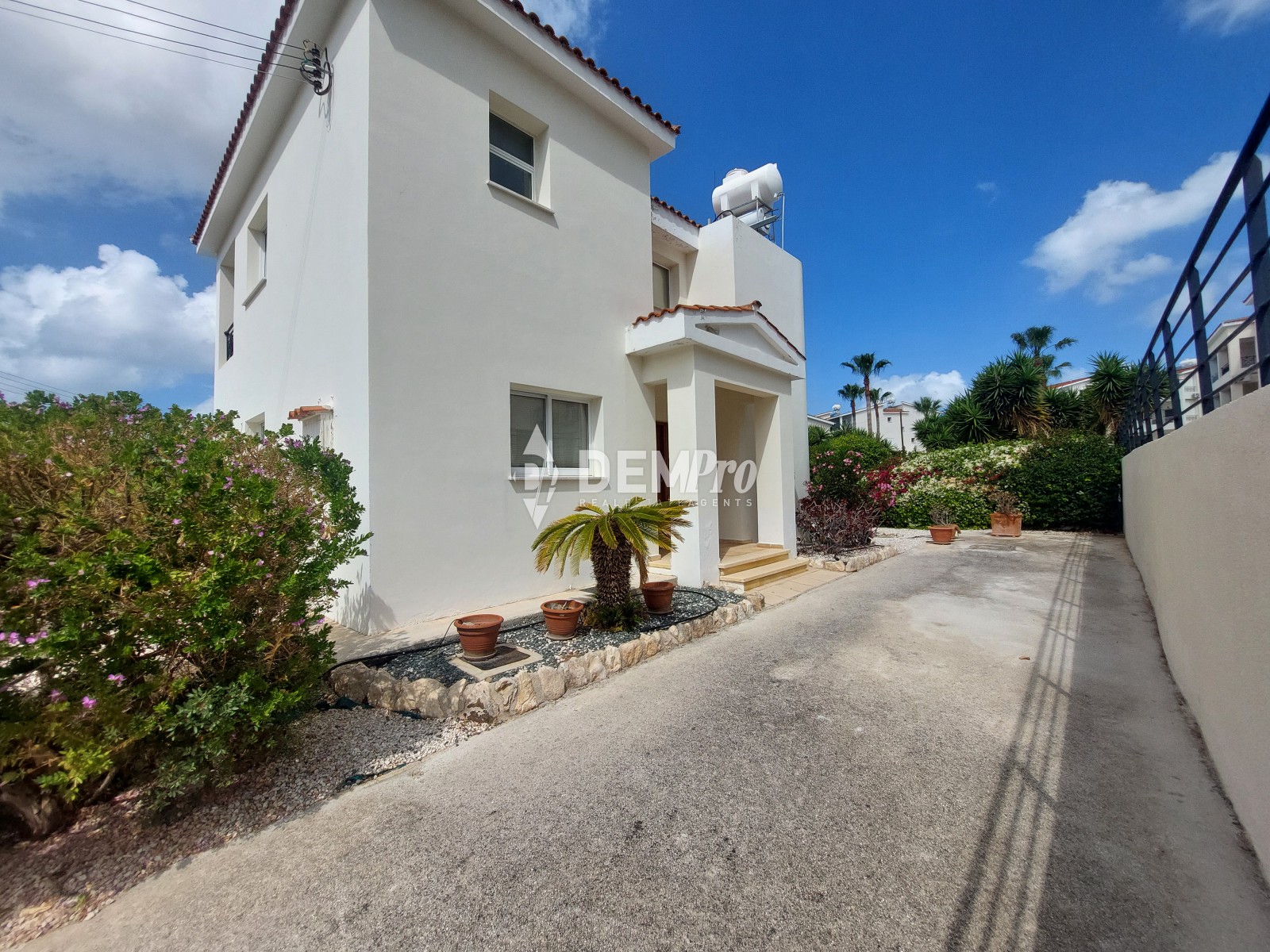 3 Bedroom Detached Villa in Peyia - Pafos