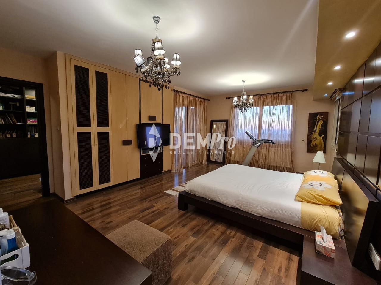 For Sale 6 Bedroom Luxury Villa in Konia - Pafos