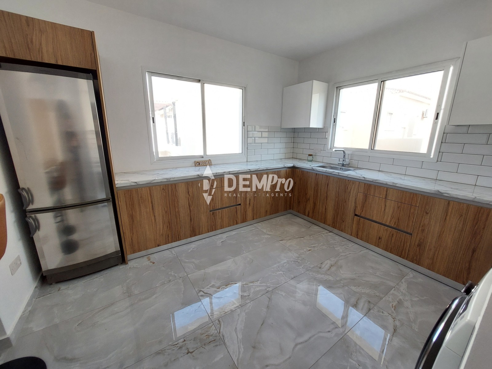 For Sale 2 Bedroom Apartment in Kato Paphos - Universal 