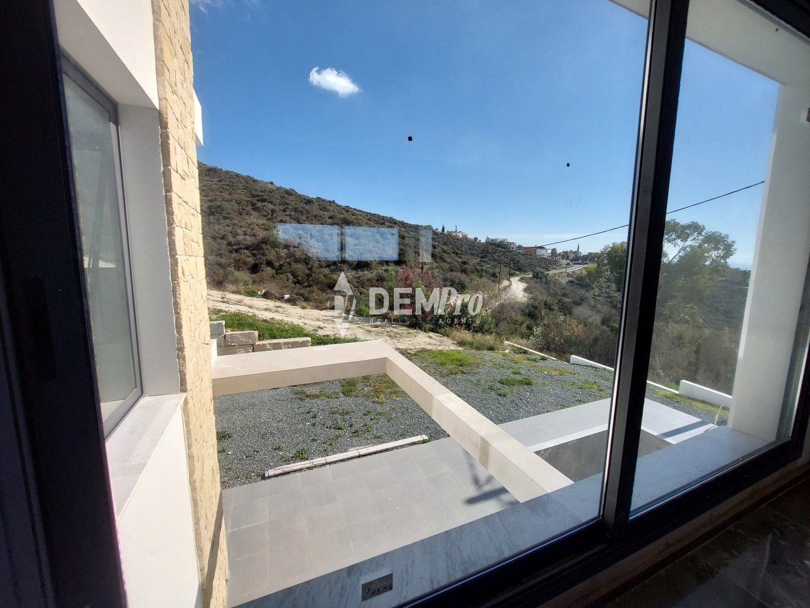 For Sale Brand New - Luxiry villa in Tala - Paphos