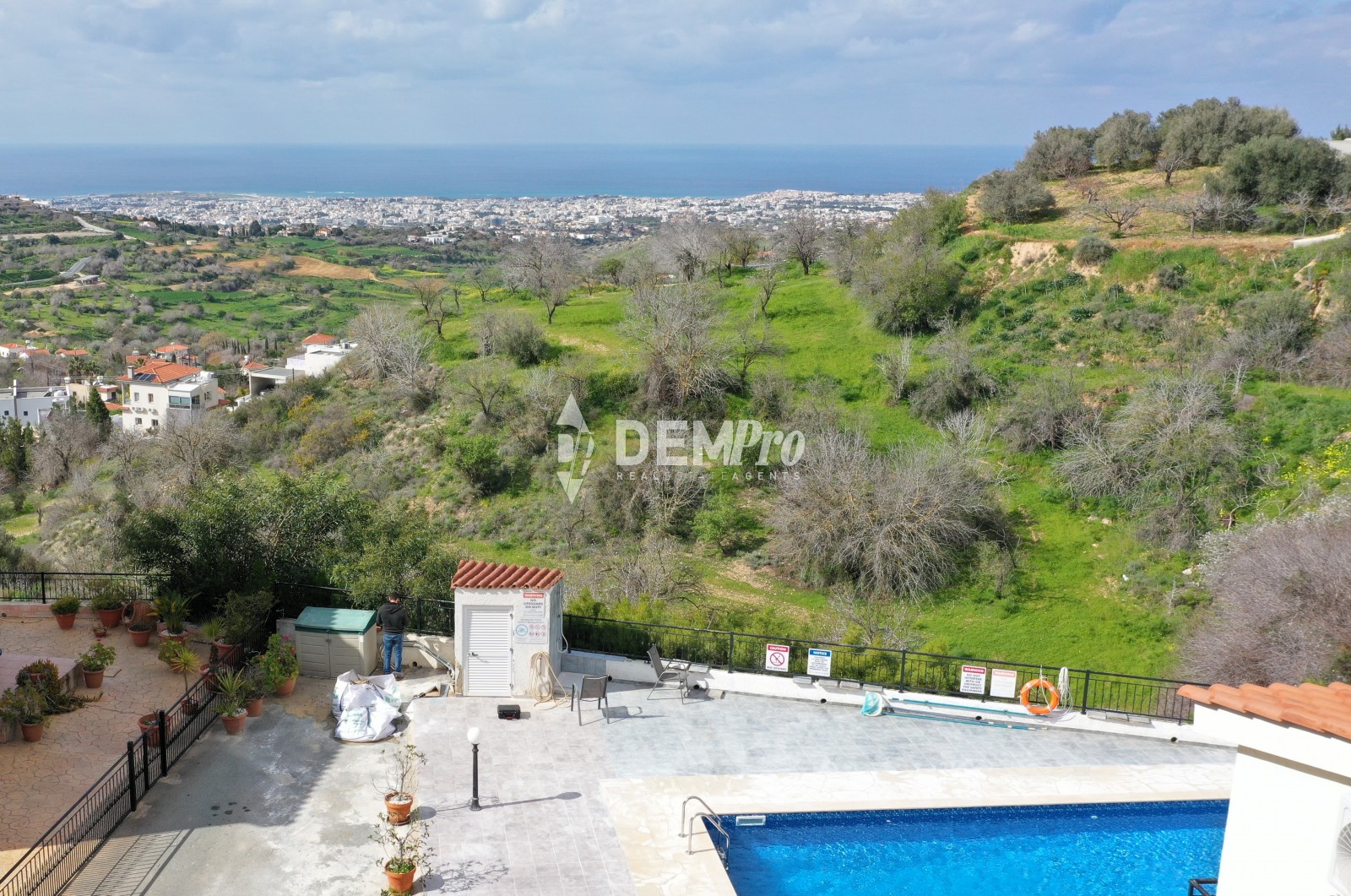 For Sale 2 Bedroom Townhouse in 
