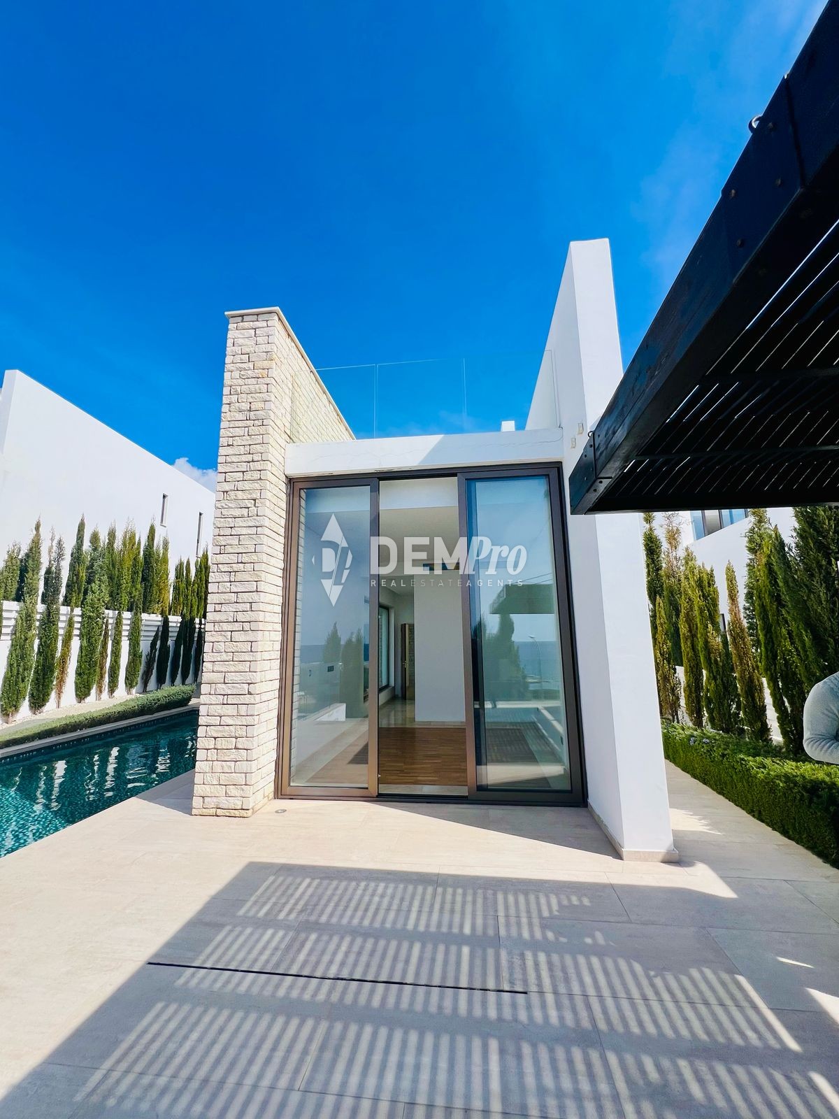 For Sale 5 Bedroom Luxury Villa in Cap St George - Sea Caves