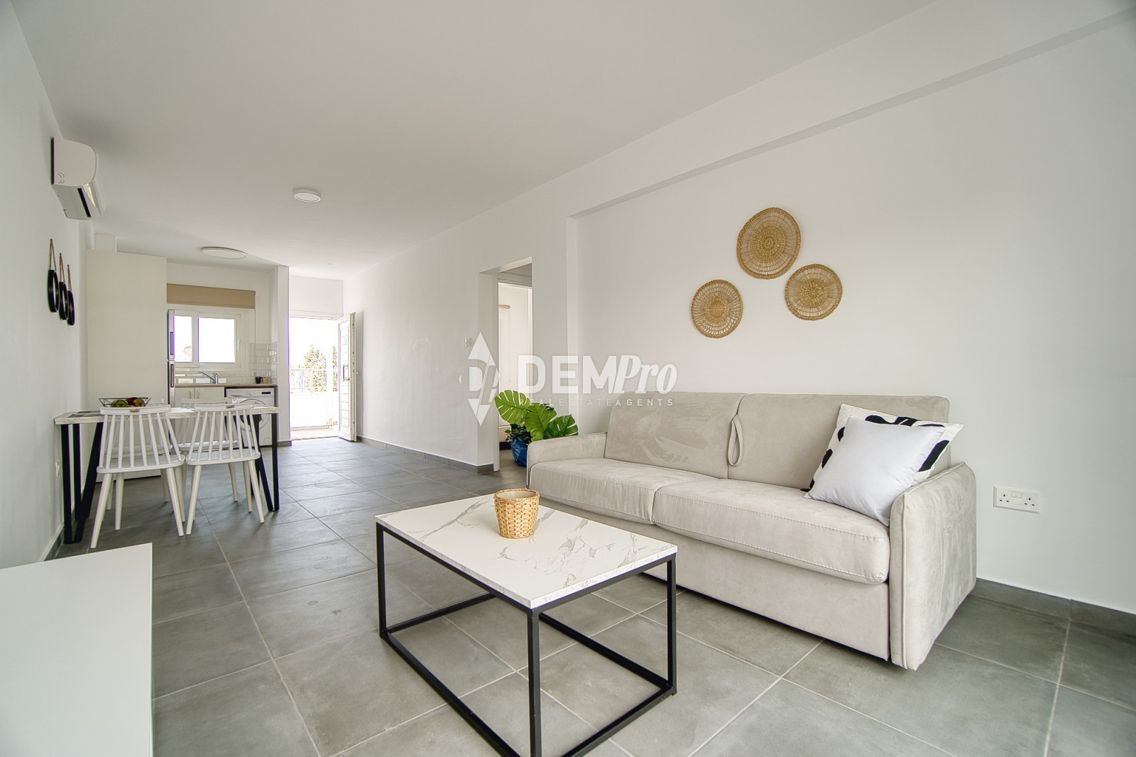 2 Bedroom Apartment - Kato Paphos 