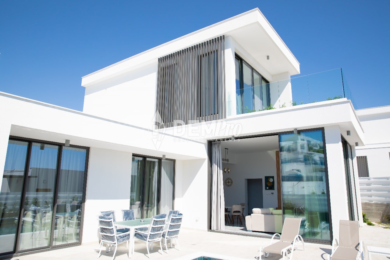 3 Bedroom Brand new Luxury Villa Chloraka, Paphos