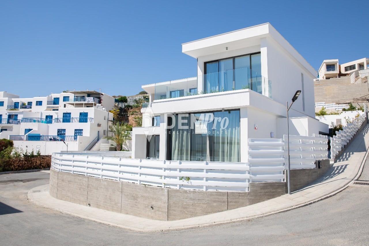 3 Bedroom Brand new Luxury Villa Chloraka, Paphos