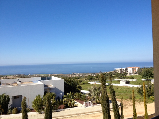 Lovely 4bed villa in Peyia