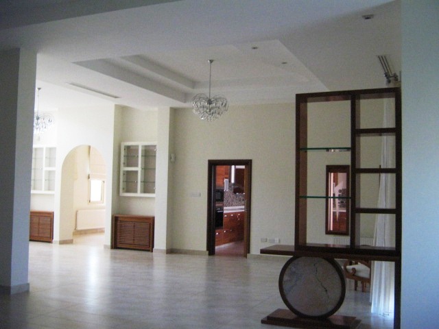 Exceptional 6 Bedroom Villa in Paphos