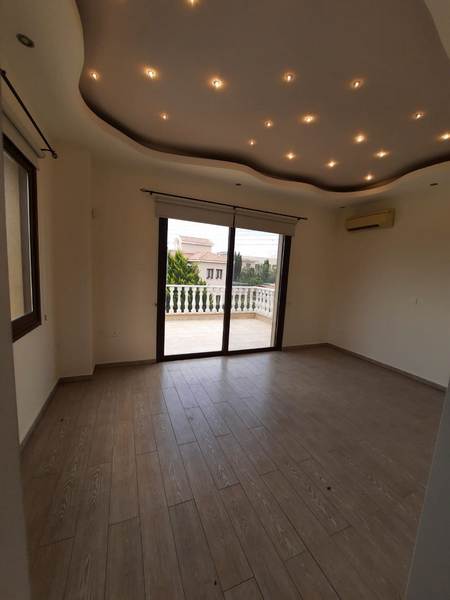 Luxury house for rent in Mandria