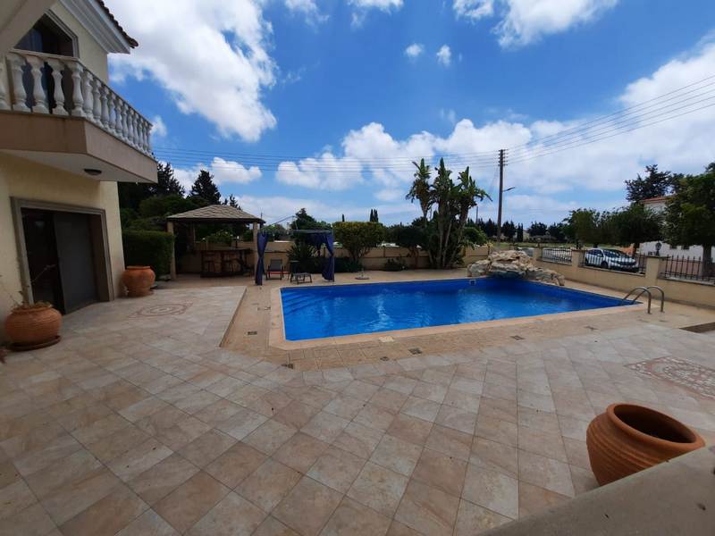 Luxury house for rent in Mandria