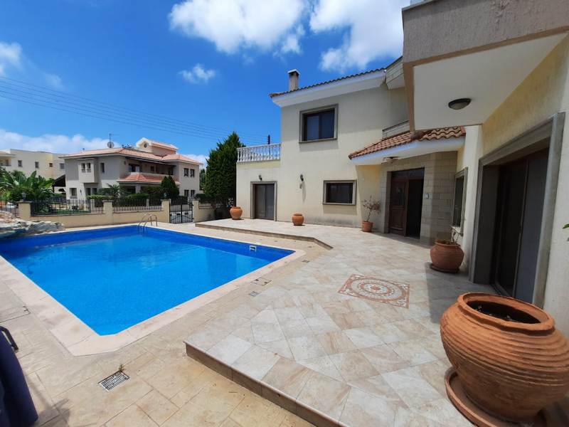 Luxury house for rent in Mandria