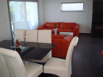 Modern Furnished 4 bed villa with pool 