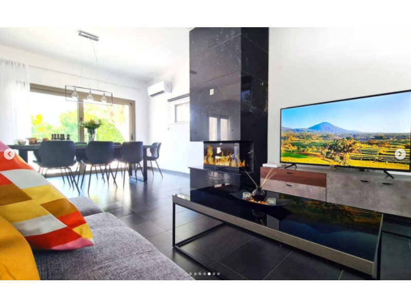 Modern Furnished 4 bed villa with pool