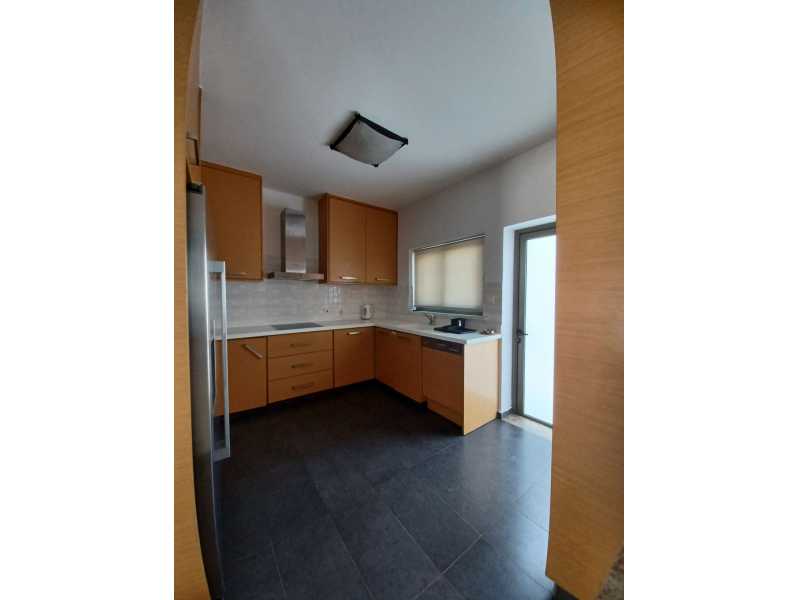 Modern Furnished 4 bed villa with pool