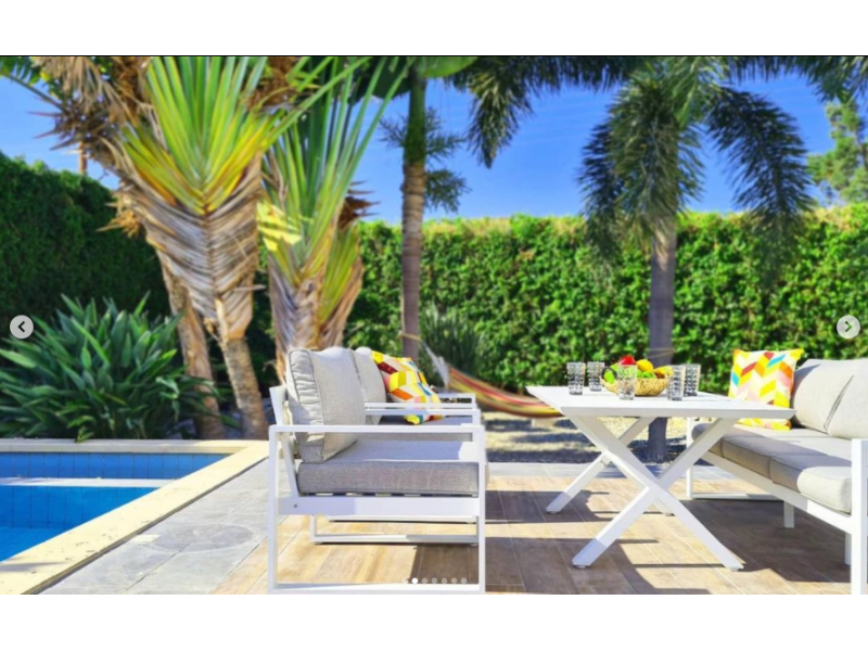 Modern Furnished 4 bed villa with pool