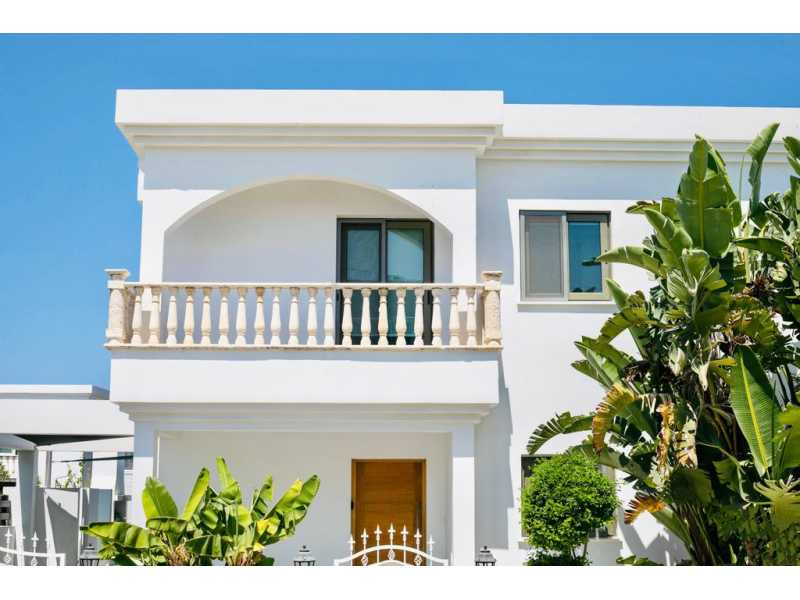 Modern Furnished 4 bed villa with pool