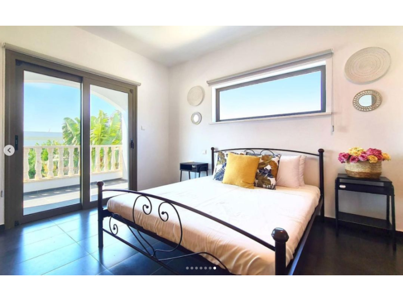 Modern Furnished 4 bed villa with pool