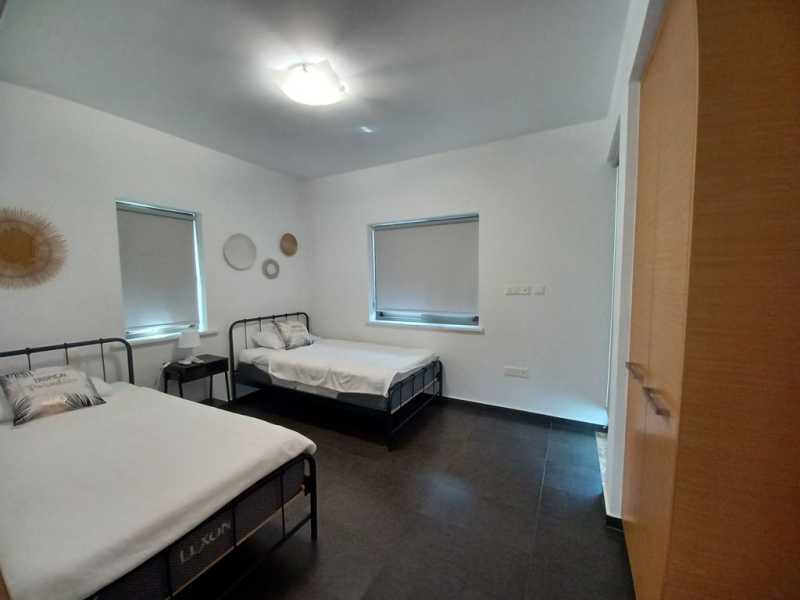 Modern Furnished 4 bed villa with pool