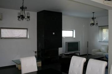 Modern Furnished 4 bed villa with pool 