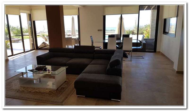 Luxury 4 bed villa with amazing view