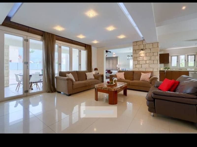 6 bedroom luxury house for long term rent 