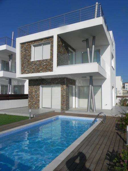 3 bed detached modern house in Kissonerga