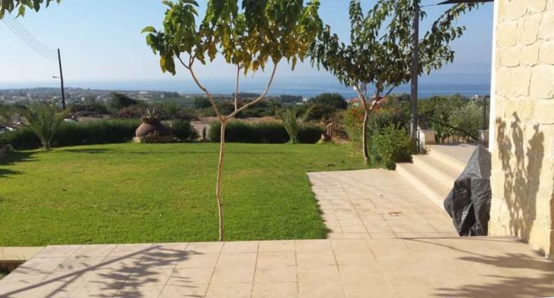 5 bedroom luxury detached villa long term