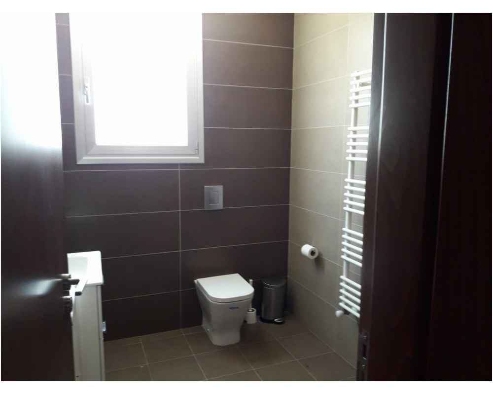 7 Bedrooms plus 8 bathrooms long term rentals