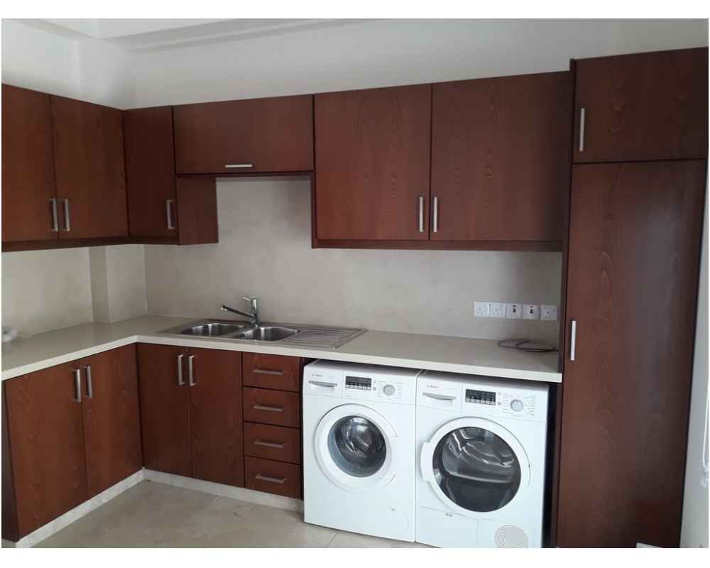 7 Bedrooms plus 8 bathrooms long term rentals