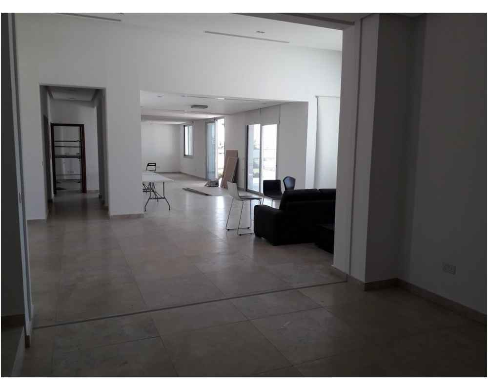 7 Bedrooms plus 8 bathrooms long term rentals