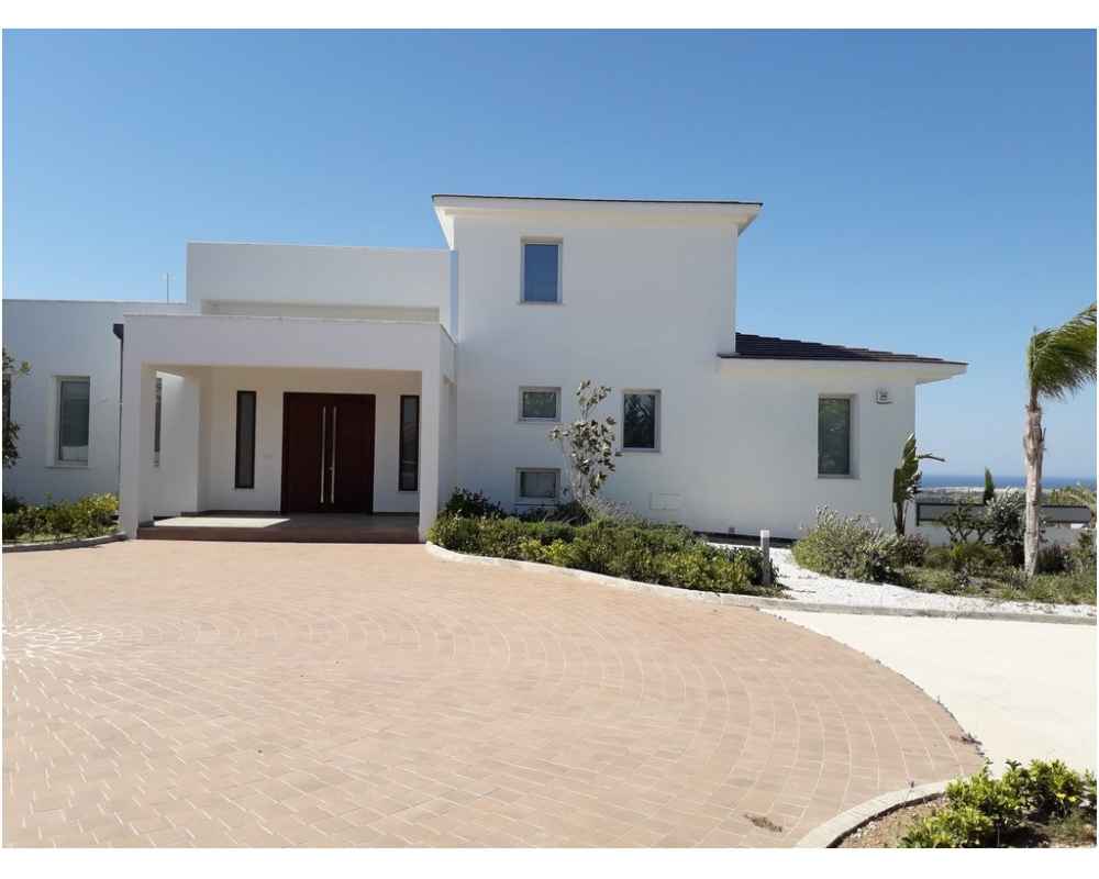 7 Bedrooms plus 8 bathrooms long term rentals