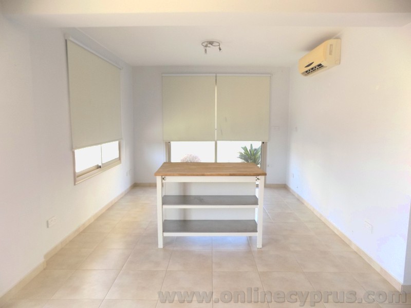 spacious 4 bedroom detached house for rent in Anarita