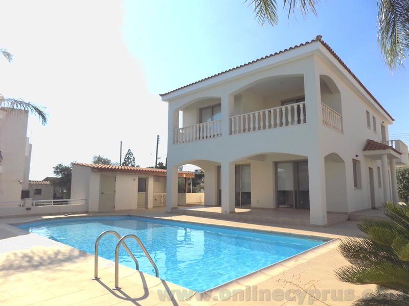 spacious 4 bedroom detached house for rent in Anarita