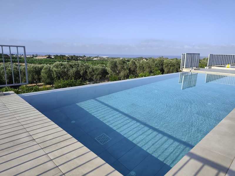 Modern Luxury villa for rent in Coral Bay