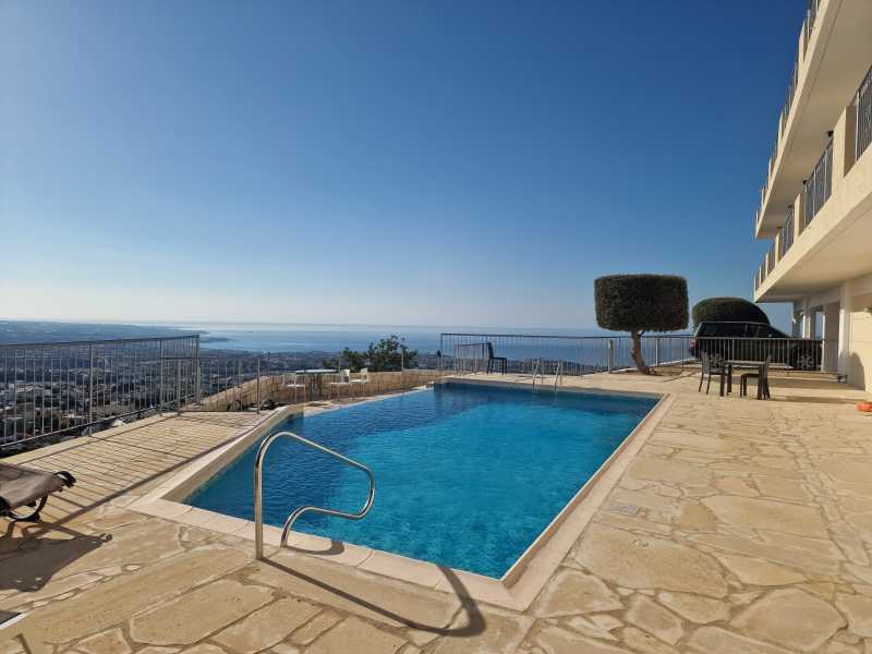 Modern Luxury villa for rent in Coral Bay