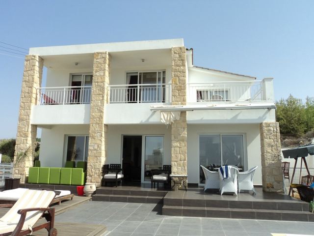 4 bed villa in Tremithousa