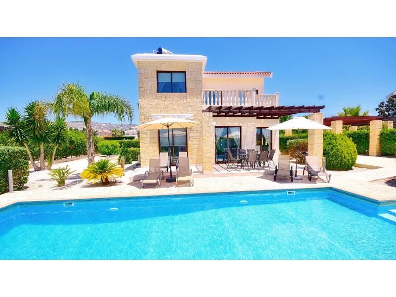 Airianna Villa In Coral Bay