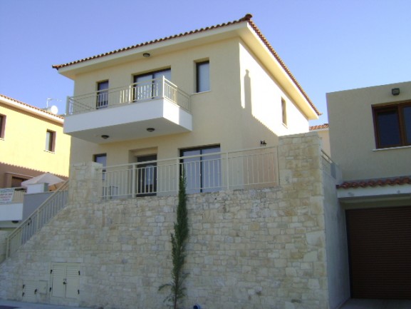 3 bedroom house with central heating