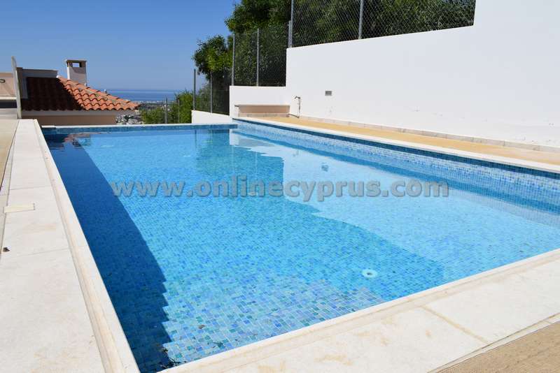 Luxurious 5 bedroom villa in Geroskipou area 