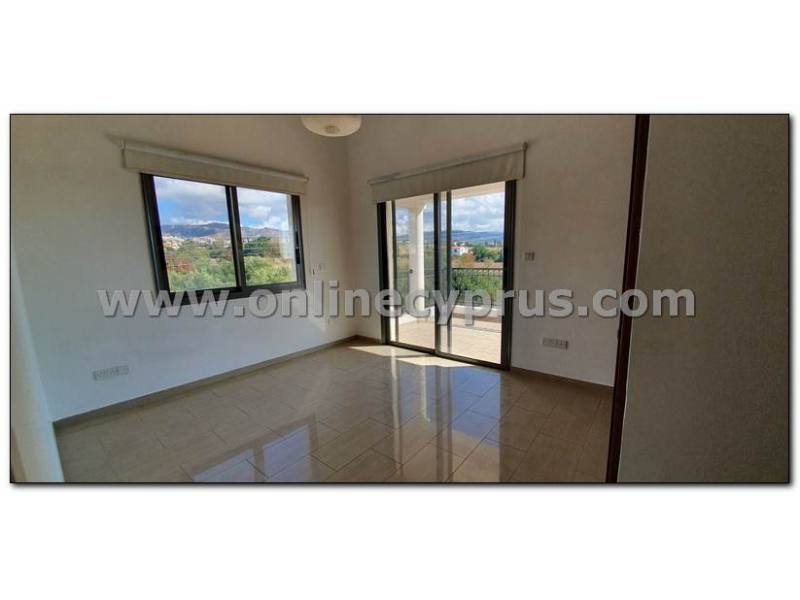 Unfurnished villa for long term rent 