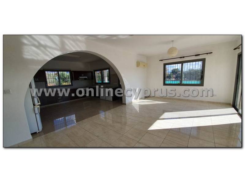 Unfurnished villa for long term rent 