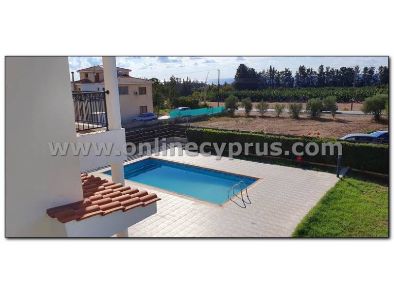 Unfurnished villa for long term rent 