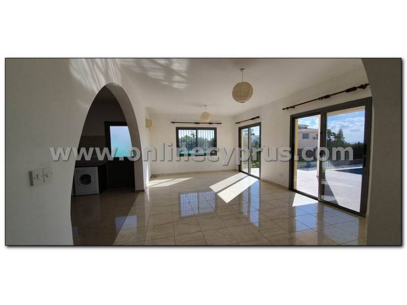 Unfurnished villa for long term rent 