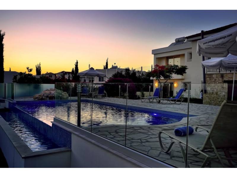 5 bedroom luxury house for rent in Se Caves with views