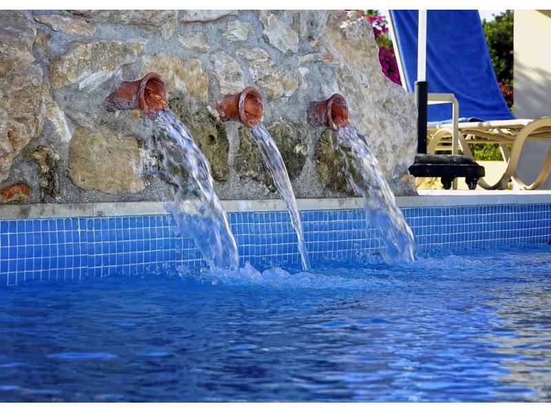 5 bedroom luxury house for rent in Se Caves with views