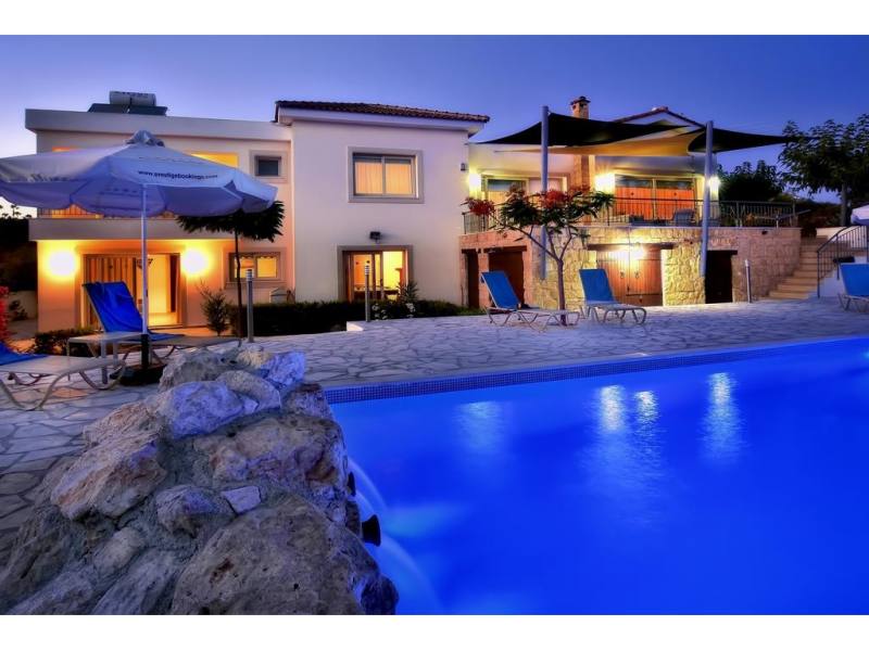 5 bedroom luxury house for rent in Se Caves with views