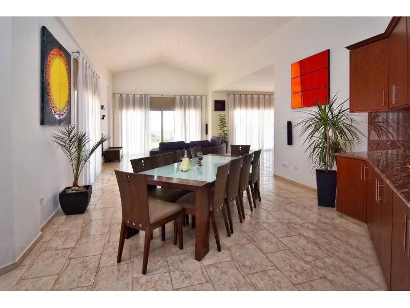 5 bedroom luxury house for rent in Se Caves with views