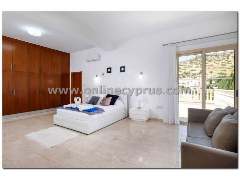 Spectacular 7 bedroom villa for long term rent 